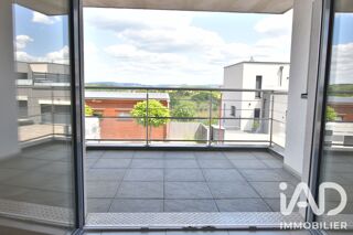  Appartement à louer 3 pièces 77 m²