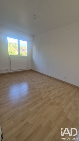  Appartement à louer 5 pièces 90 m²