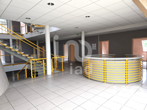   Vente Boutique/Local commercial 1 239 m&sup2; 