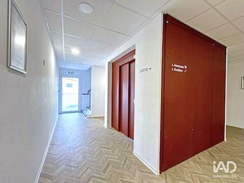   Vente Bureaux 68 m&sup2; 
