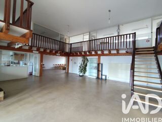  Immeuble à vendre 744 m²
