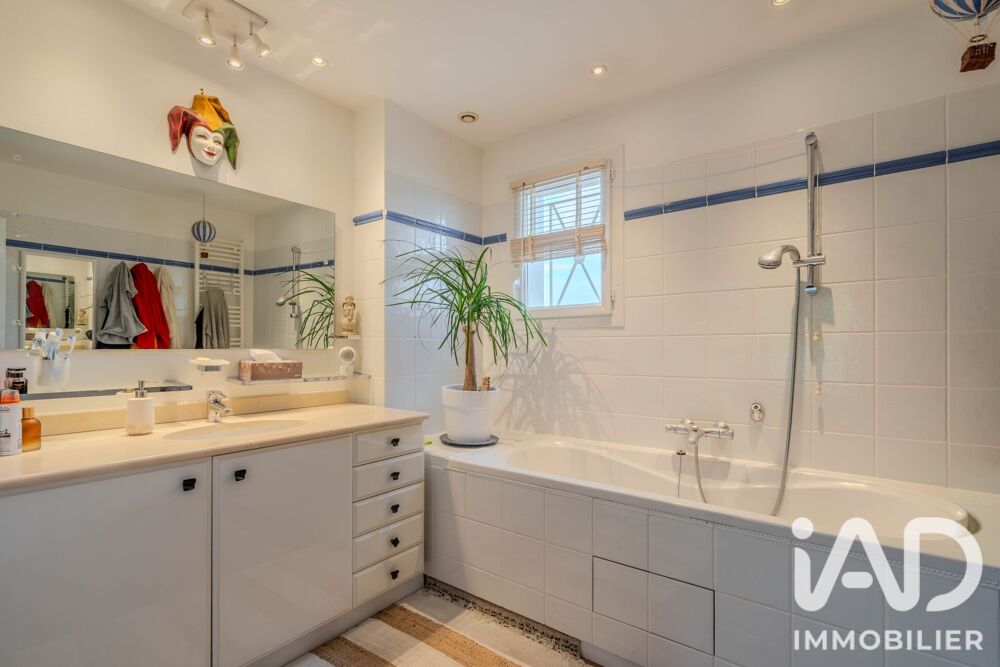 à vendre  Maison Magny-le-Hongre (77700)