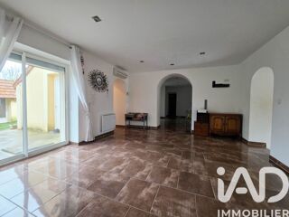  Maison � vendre 8 pi�ces 232 m�