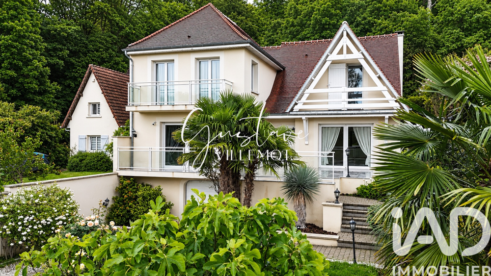 Maison 7 pièces 205 m² · à Luzarches · 205 m² · 729 900 €