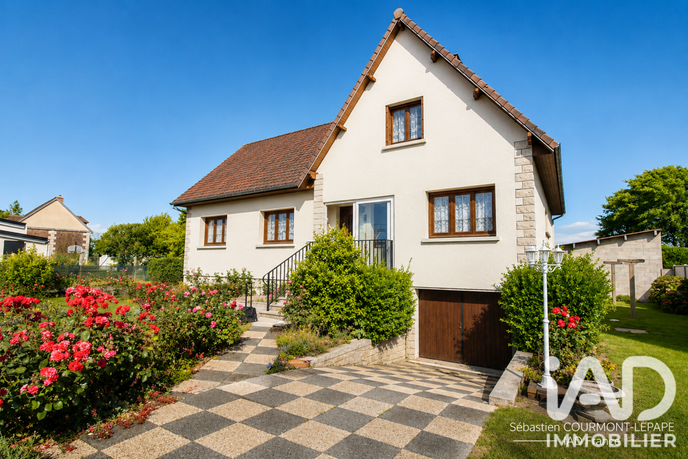 vente Maison - 9 pièce(s) - 169 m² Lachapelle-Saint-Pierre (60730)