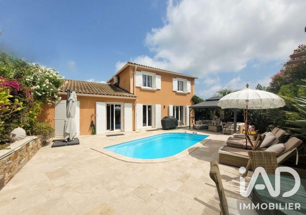 vente Maison - 6 pièce(s) - 153 m² La Croix-Valmer (83420)