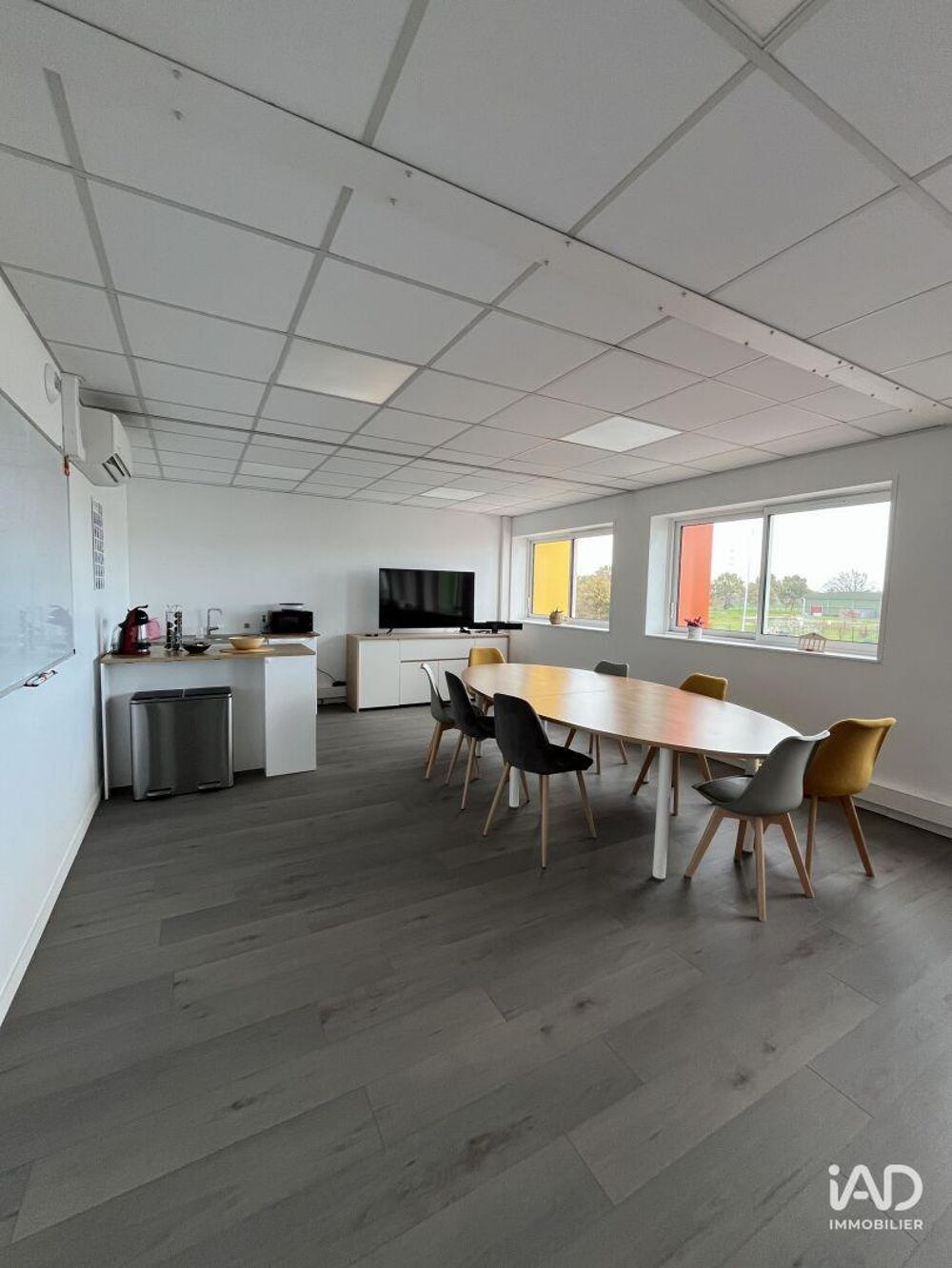   Location Bureaux 98 m&sup2; 