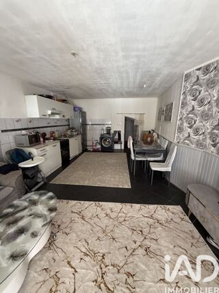  Immeuble à vendre 181 m²
