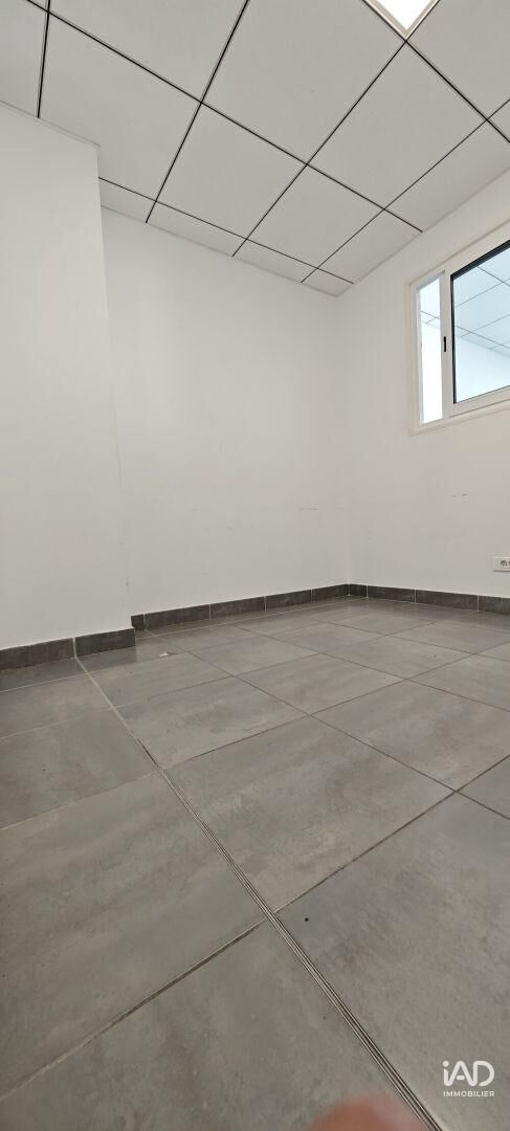   Vente Bureaux 42 m&sup2; Nîmes