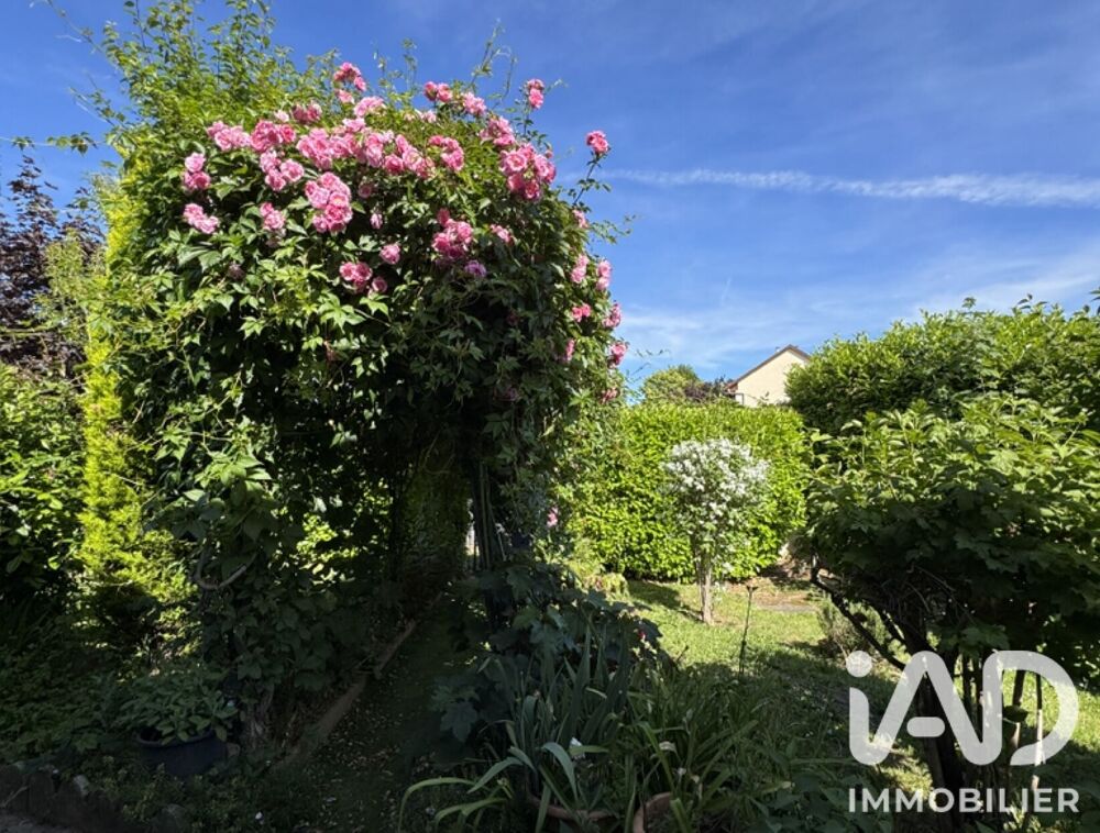 Vente Maison Vente Maison traditionnelle 8 pièces Néris-les-bains