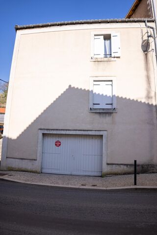  Immeuble à vendre 3 pièces 147 m²