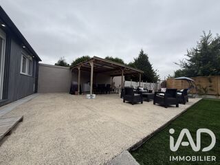  Immeuble à vendre 2611 m²