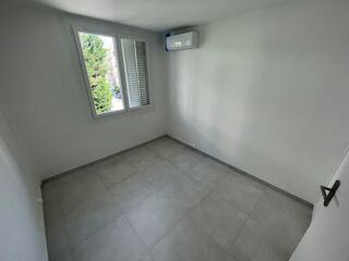  Appartement à louer 3 pièces 52 m²