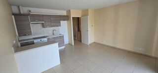  Appartement à louer 2 pièces 44 m²