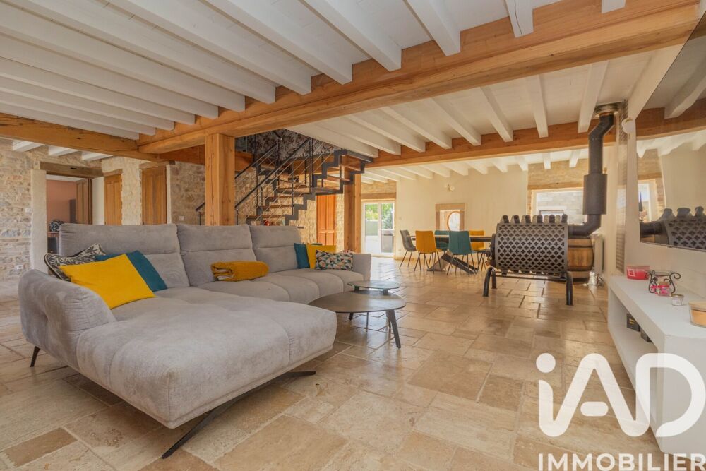 Maison 8 pièces 240 m² · à Champdôtre · 240 m² · 370 000 €