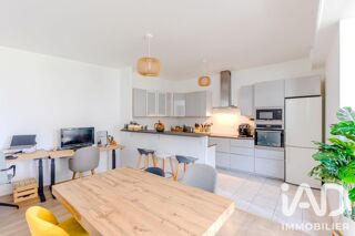 Appartement à vendre 2 pièces 77 m²