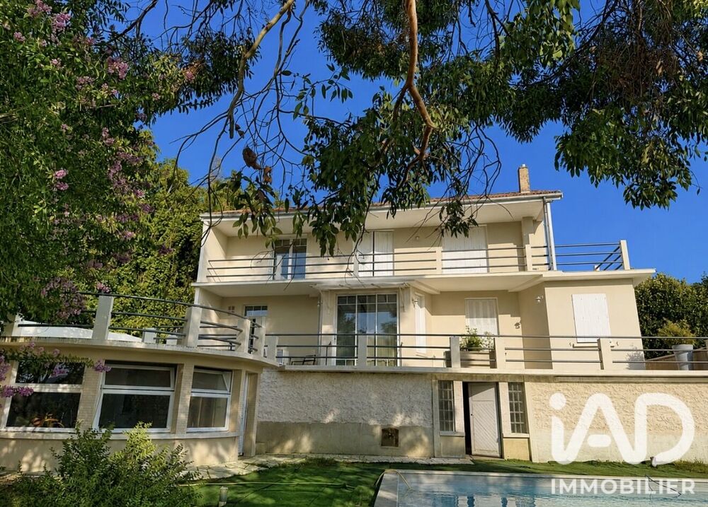 Maison 7 pièces 167 m² · à Montbron · 167 m² · 349 000 €