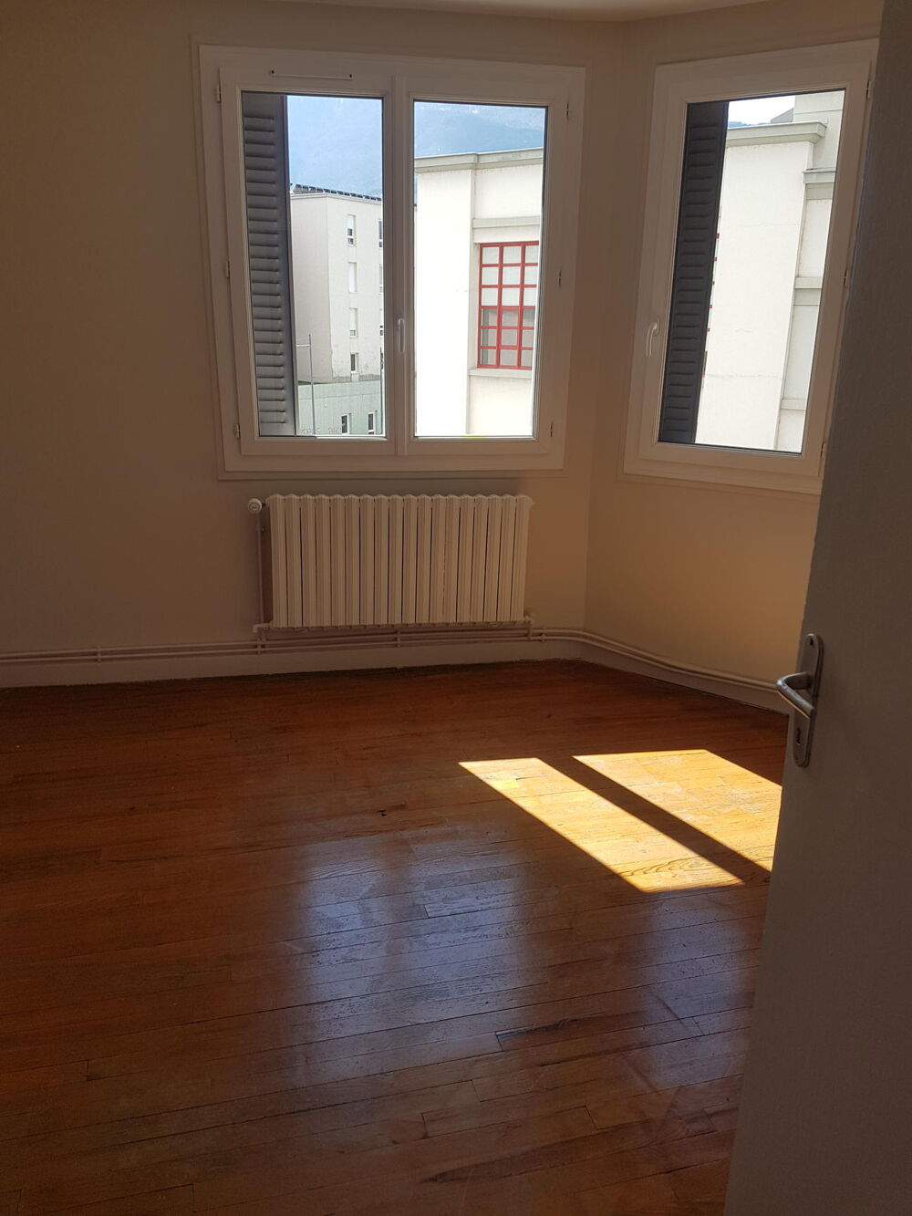 location Appartement - 2 pièce(s) - 45 m² Grenoble (38000)