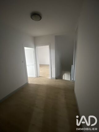  Appartement à louer 4 pièces 80 m²