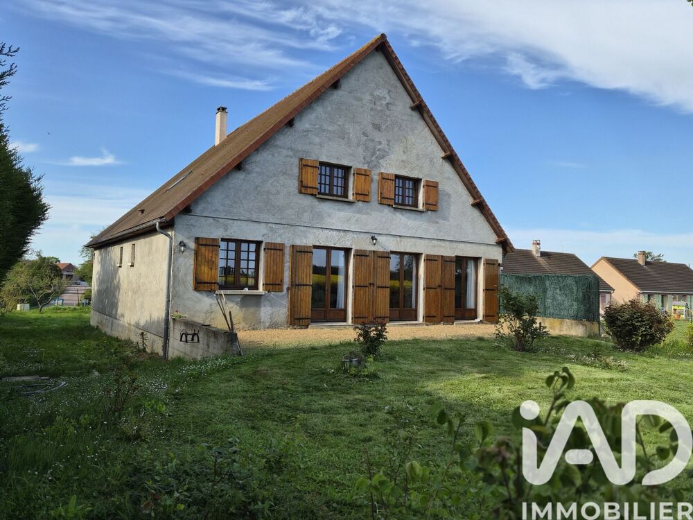 Maison 9 pièces 225 m² · à Saint-Denis-des-Puits · 225 m² · 307 000 €