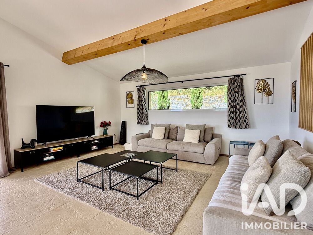Vente Maison Vente Maison traditionnelle 10 pièces La garde-freinet