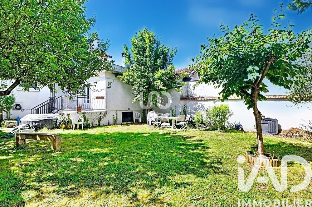 Vente Maison Vente Maison traditionnelle 8 pièces Bry-sur-marne