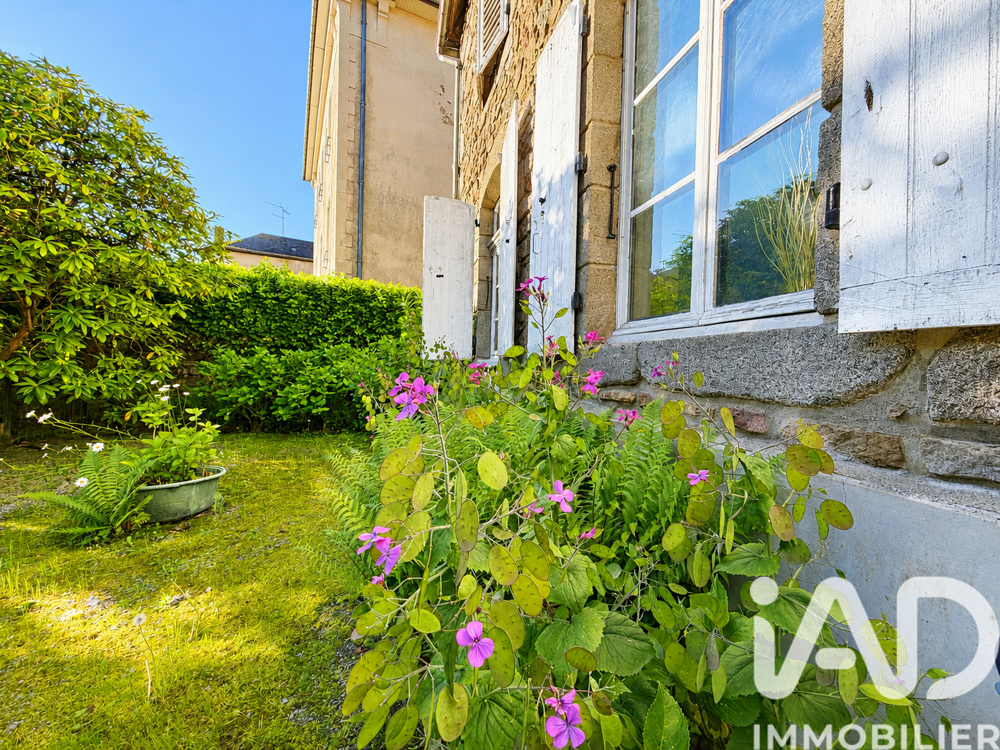Vente Maison Vente Demeure 12 pièces Neuvic