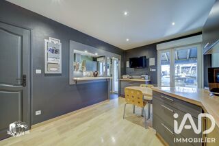  Maison à louer 7 pièces 187 m²