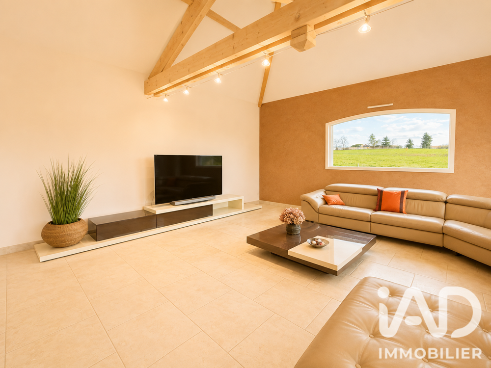 Vente Maison Vente Maison d'architecte 6 pièces Bourgoin-jallieu