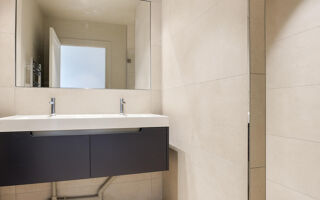 Appartement à louer 4 pièces 115 m²