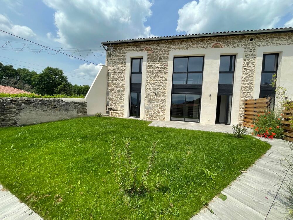 Location Maison 4 place de Chavanne, maison de village 135m² Saint-chamond