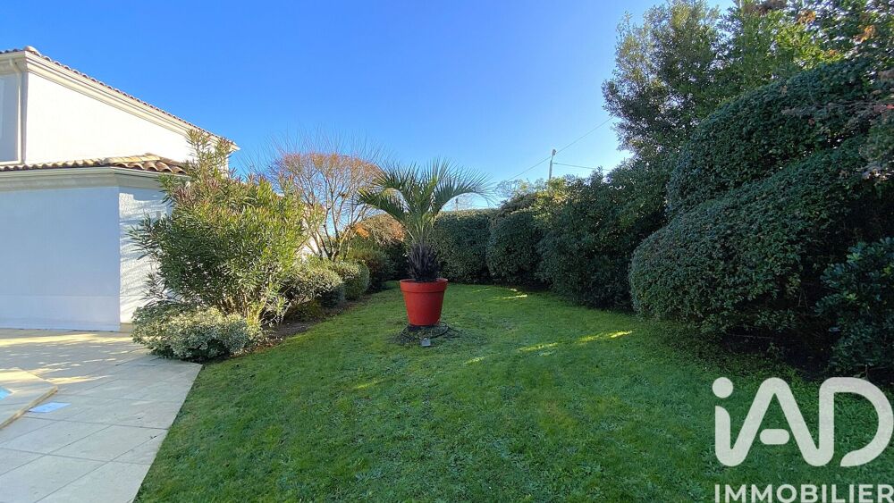 location Maison - 6 pièce(s) - 199 m² Saint-Médard-en-Jalles (33160)