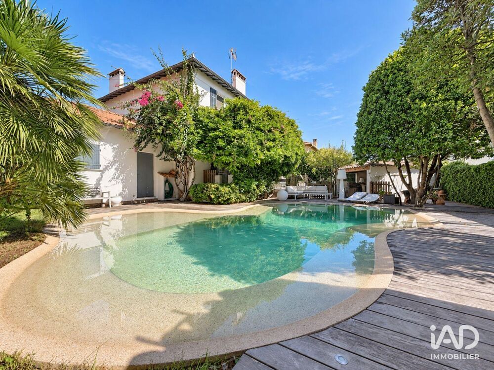 à vendre  Maison Antibes (06600)