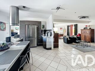  Maison � vendre 8 pi�ces 244 m�