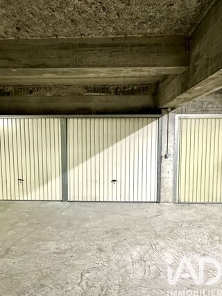  Parking / Garage � vendre 12 m�