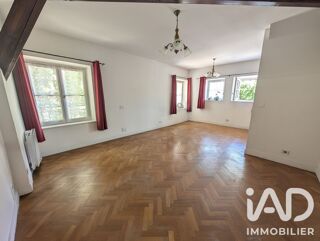 Appartement à louer 3 pièces 84 m²