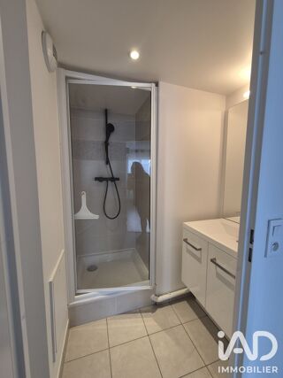 Appartement à louer 3 pièces 82 m²