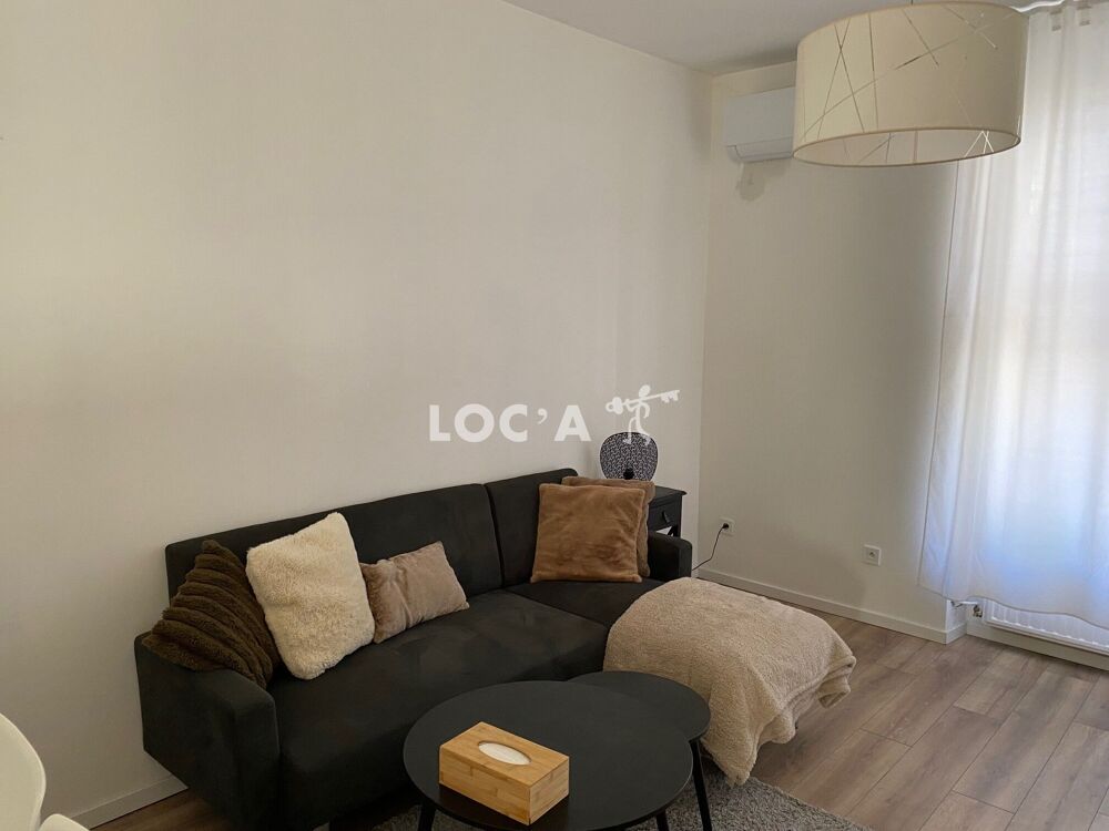 1030€ CC / Mois PROX QUAIS f2 meublé composé d'une entré....