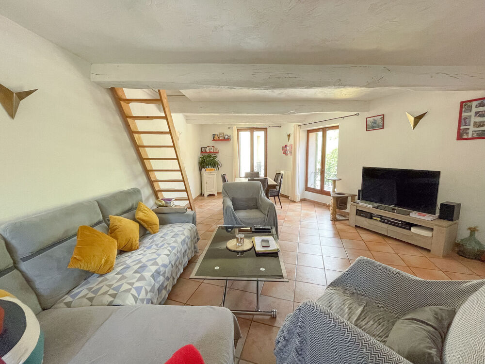 Sospel, à vendre, charmant et spacieux appartement.