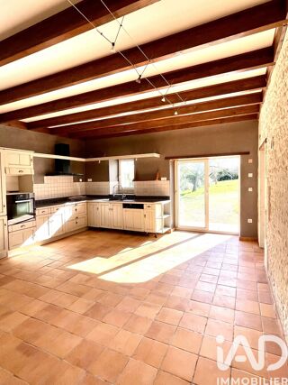  Maison à vendre 7 pièces 244 m²