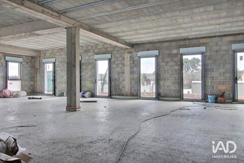   Vente Murs commerciaux 145 m&sup2; 