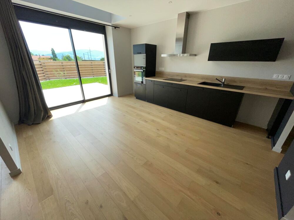 Location Maison 4 place de Chavanne, maison de village 135m² Saint-chamond