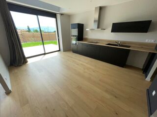  Maison à louer 4 pièces 134 m²