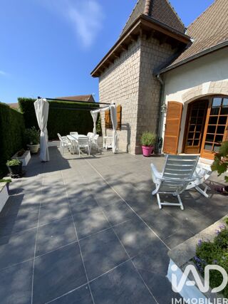  Maison � vendre 9 pi�ces 265 m�