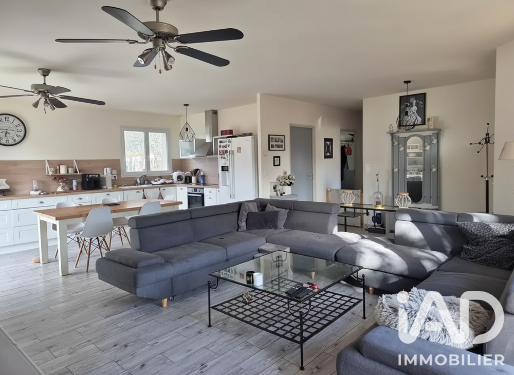 Vente Maison Vente Maison traditionnelle 4 pièces Saint-yzan-de-soudiac