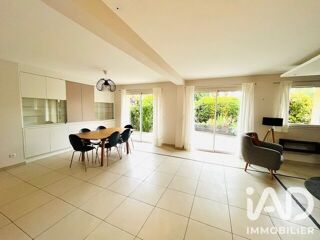  Appartement à louer 5 pièces 117 m²