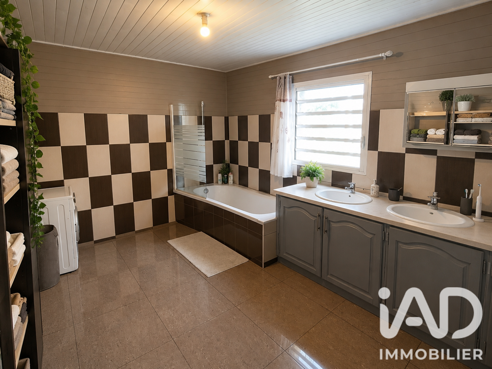 vente Maison - 5 pièce(s) - 125 m² Saint-Joseph (97480)