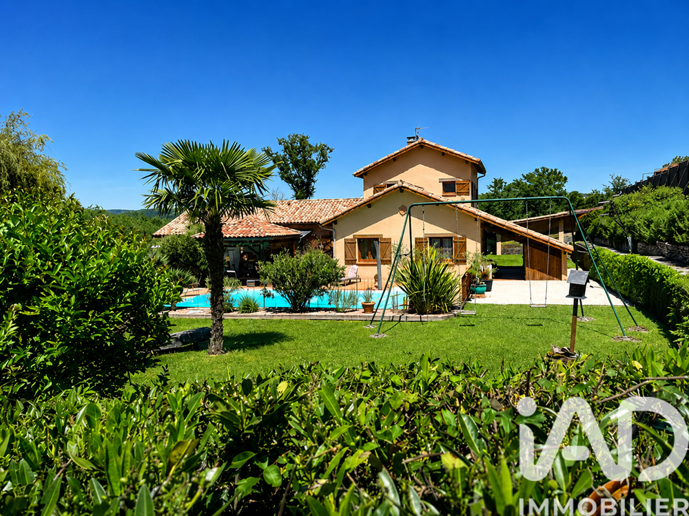 Maison 6 pièces 180 m² · à Lorp-Sentaraille · 180 m² · 463 000 €