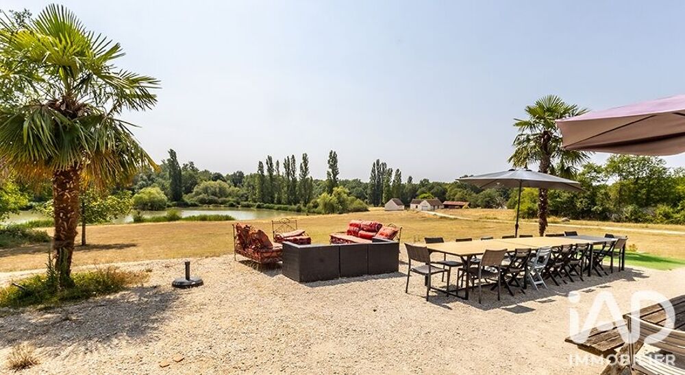 à vendre  Maison La Ferté-Saint-Cyr (41220)