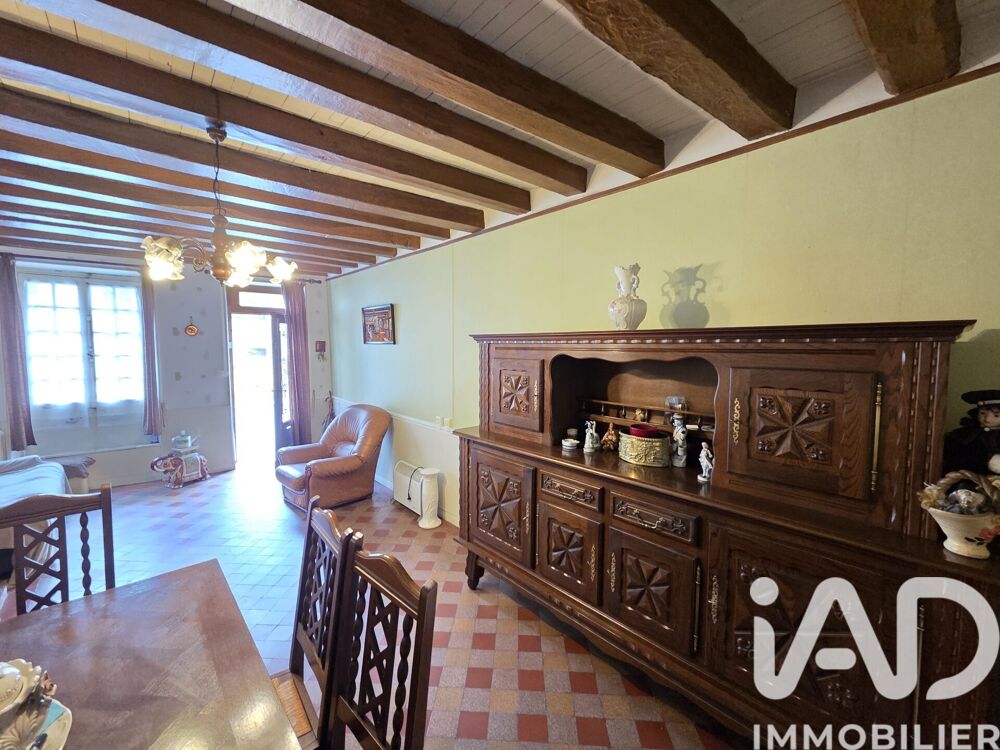 Vente Maison Vente Maison de village 2 pièces Lussac-les-Églises